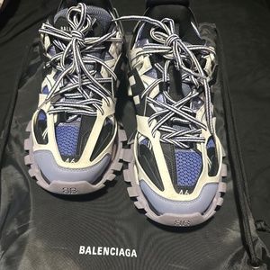 Balenciaga track 46